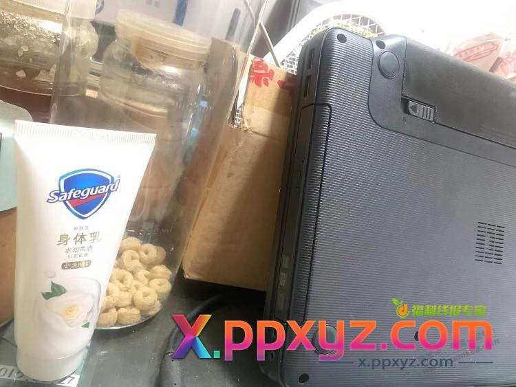 见多识广的吧友，这台笔记本后盖怎么打开？ - PPXYZ线报