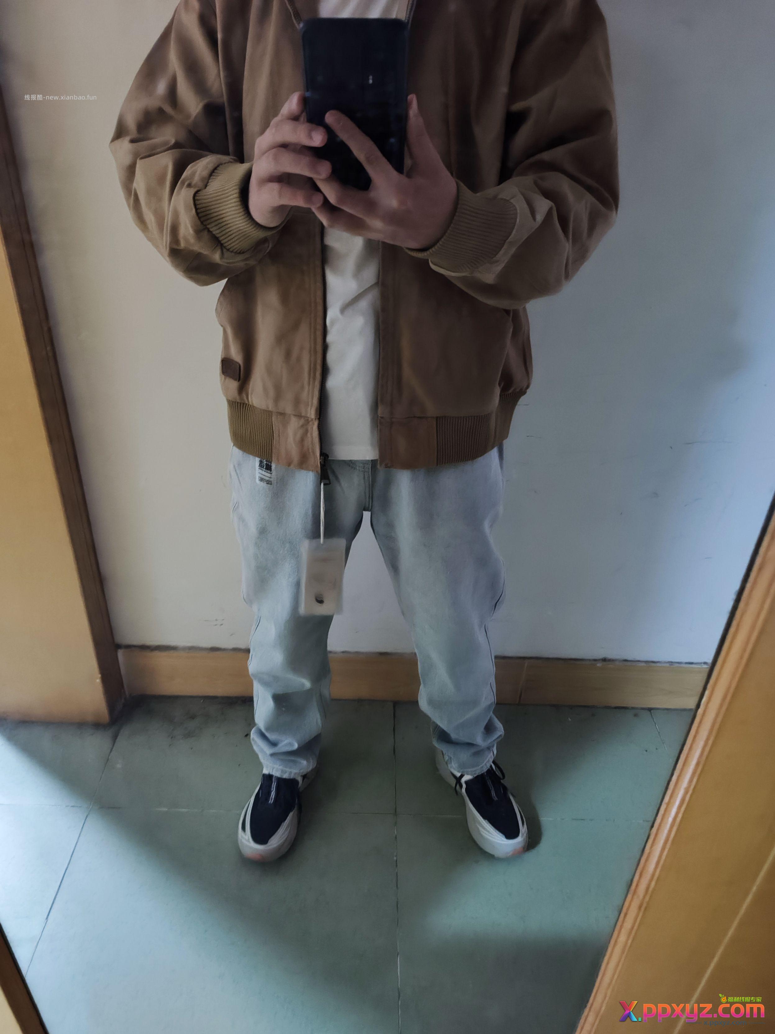 马登的帆布外套和牛仔裤 - PPXYZ资源网