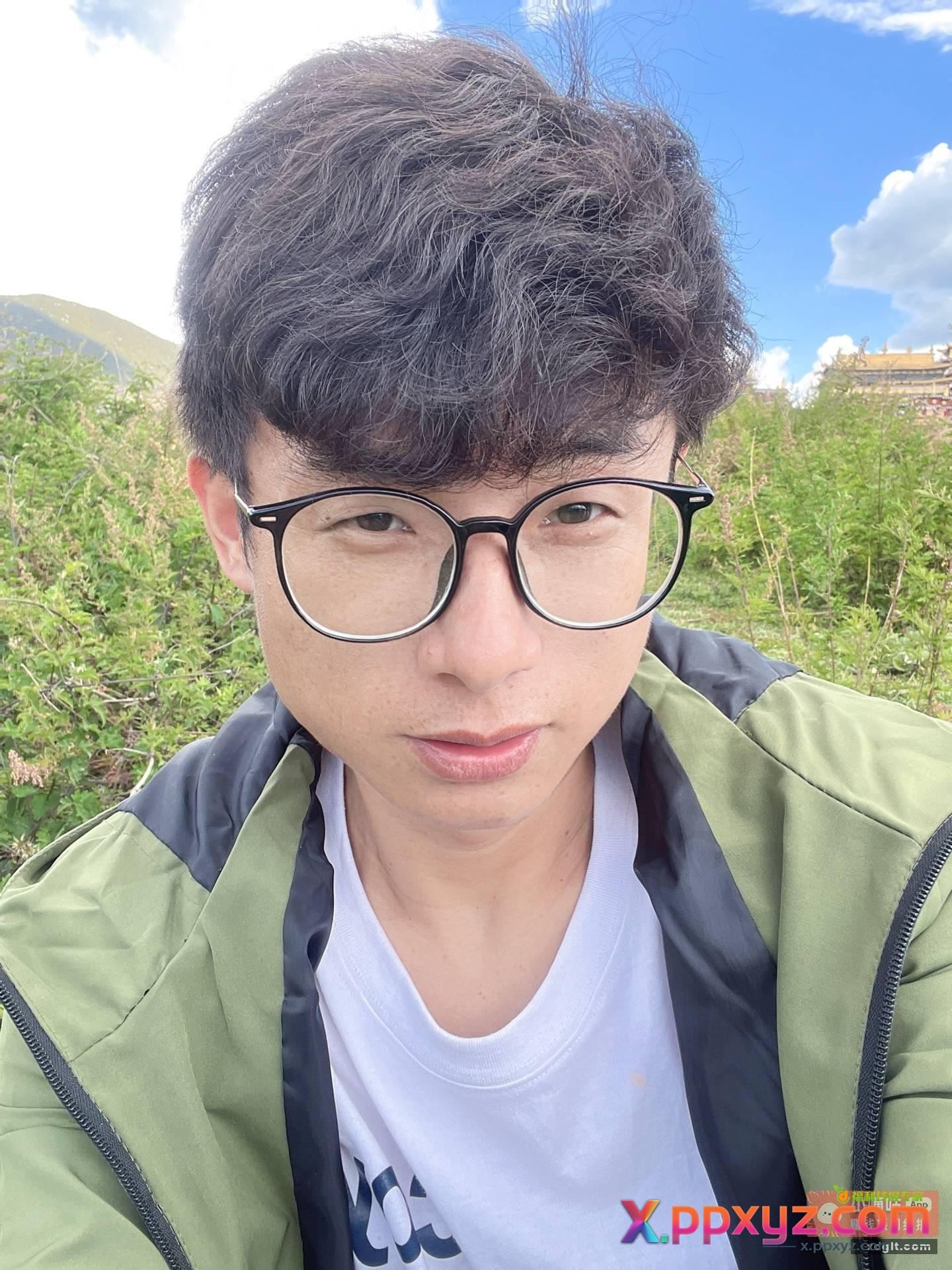 今天看天看地看风景 去看了藏族的活佛 - PPXYZ资源网