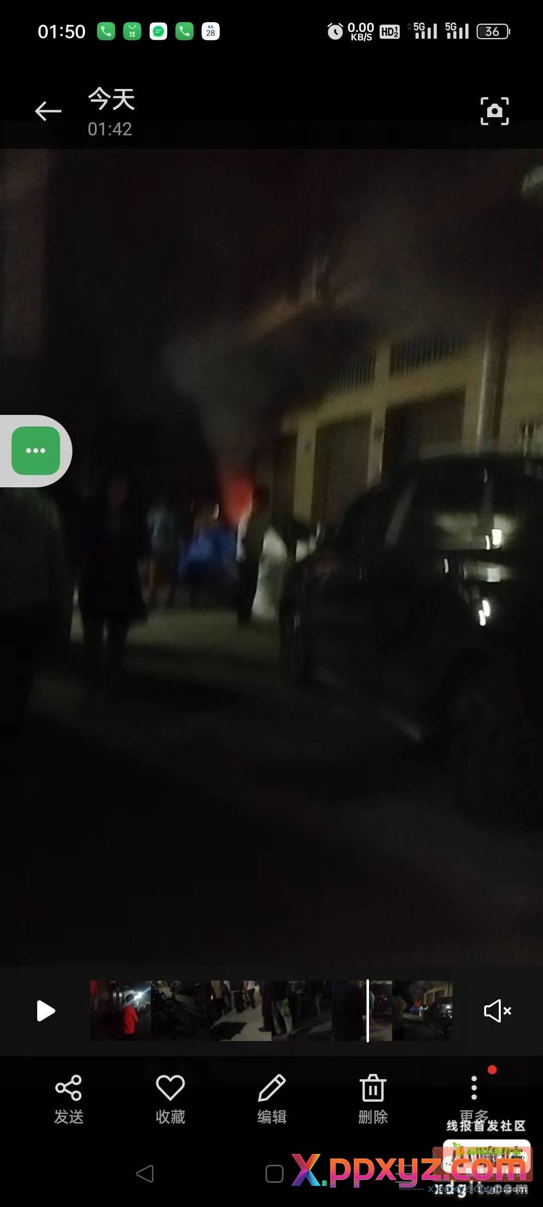 大半夜的起火了 不明白为啥不用灭火器啊 - PPXYZ资源网