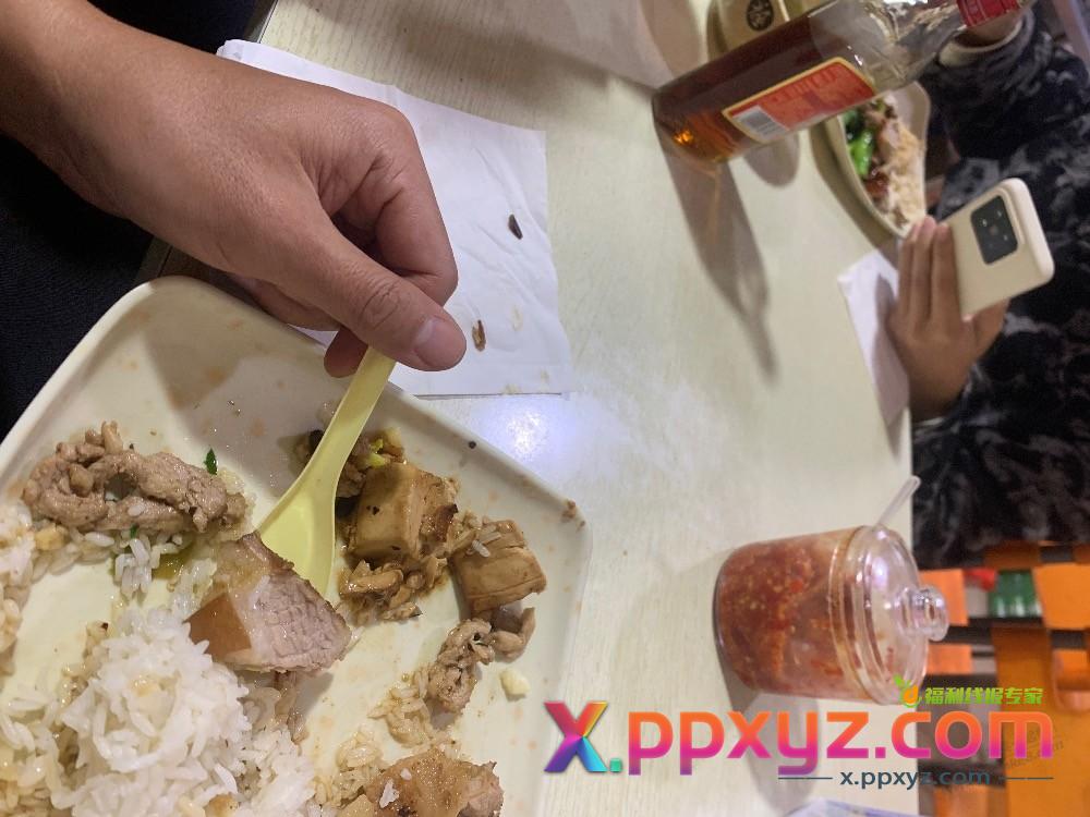 来到厂里，他们的饭量真吓死人 - PPXYZ线报